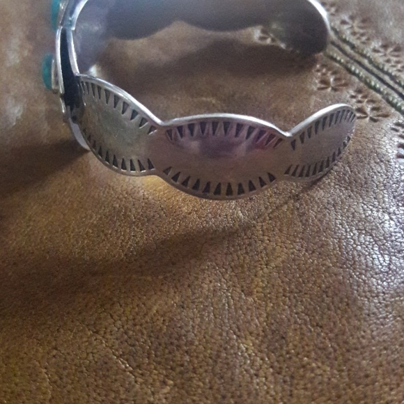 Vintage Turquoise and Silver Bracelet - Picture 3 of 6